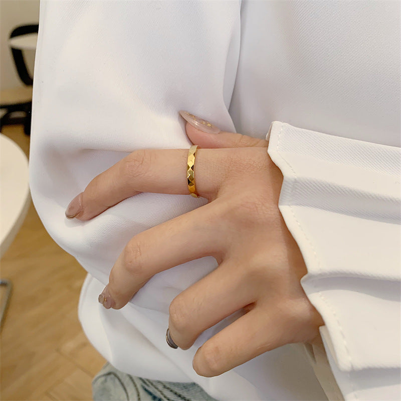 Irregular Geometric Ring