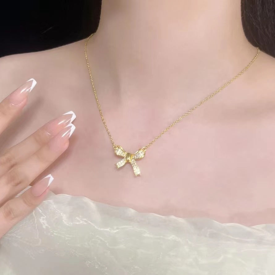 Bow Magnetic Necklace