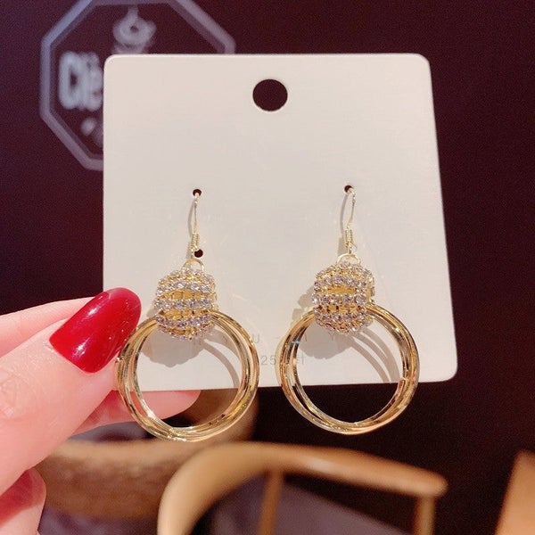 💫SPARKLING CIRCLE EARRINGS