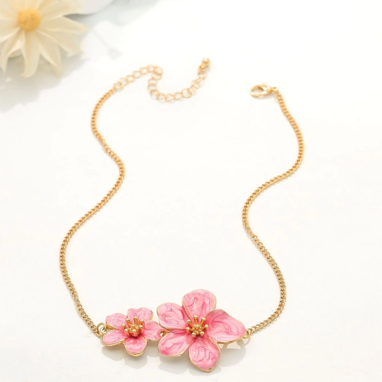🌸Exquisite Floral Pendant Necklace