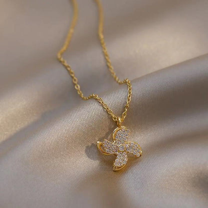 Lovable Spinning Necklace