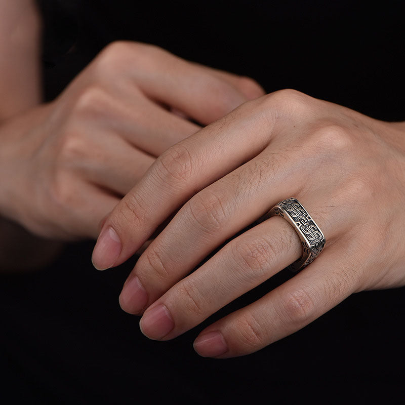 Personality Domineering Ring