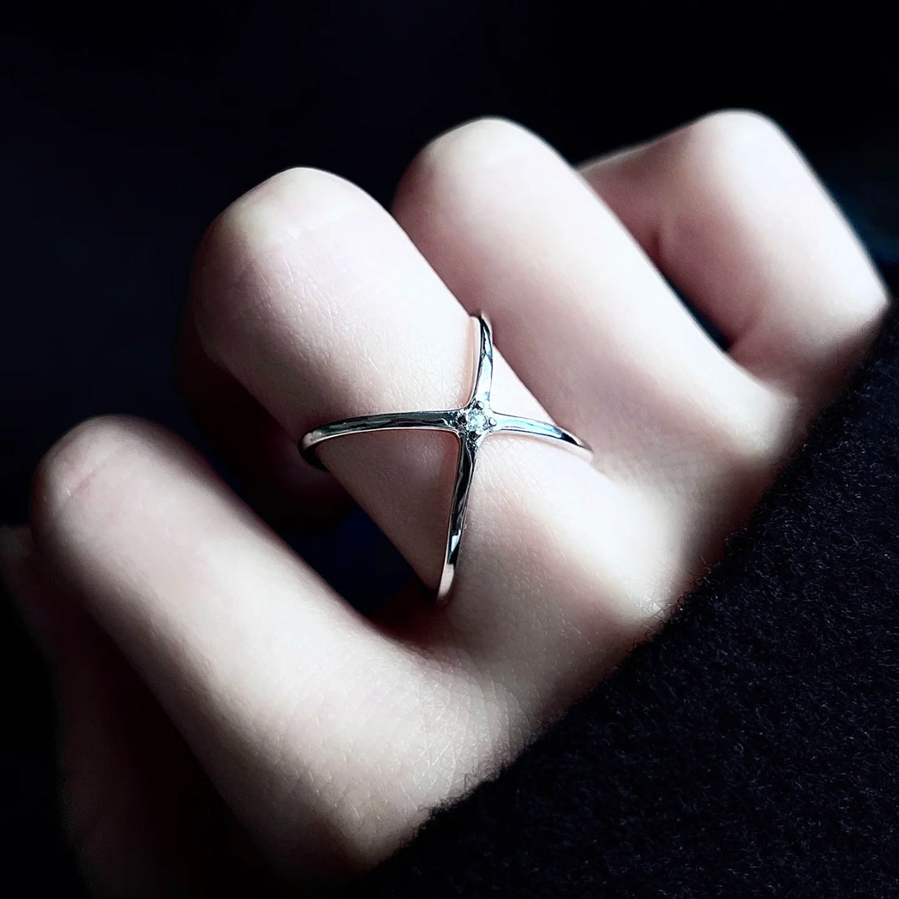 The Radiant Star of Four Points Ring