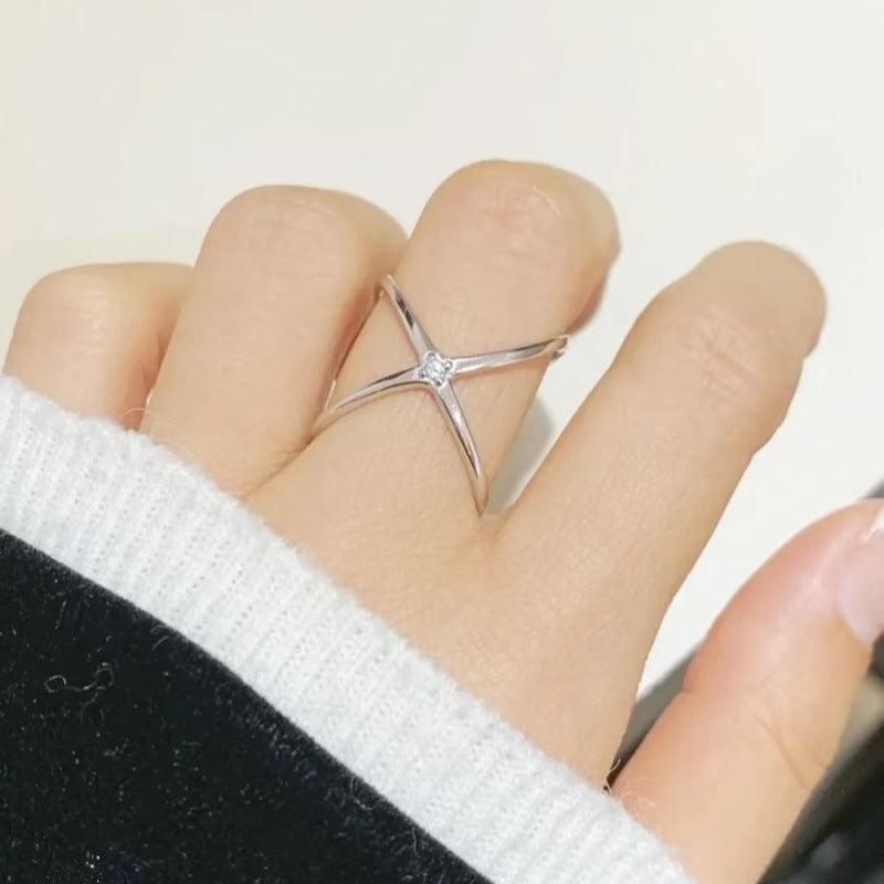 The Radiant Star of Four Points Ring