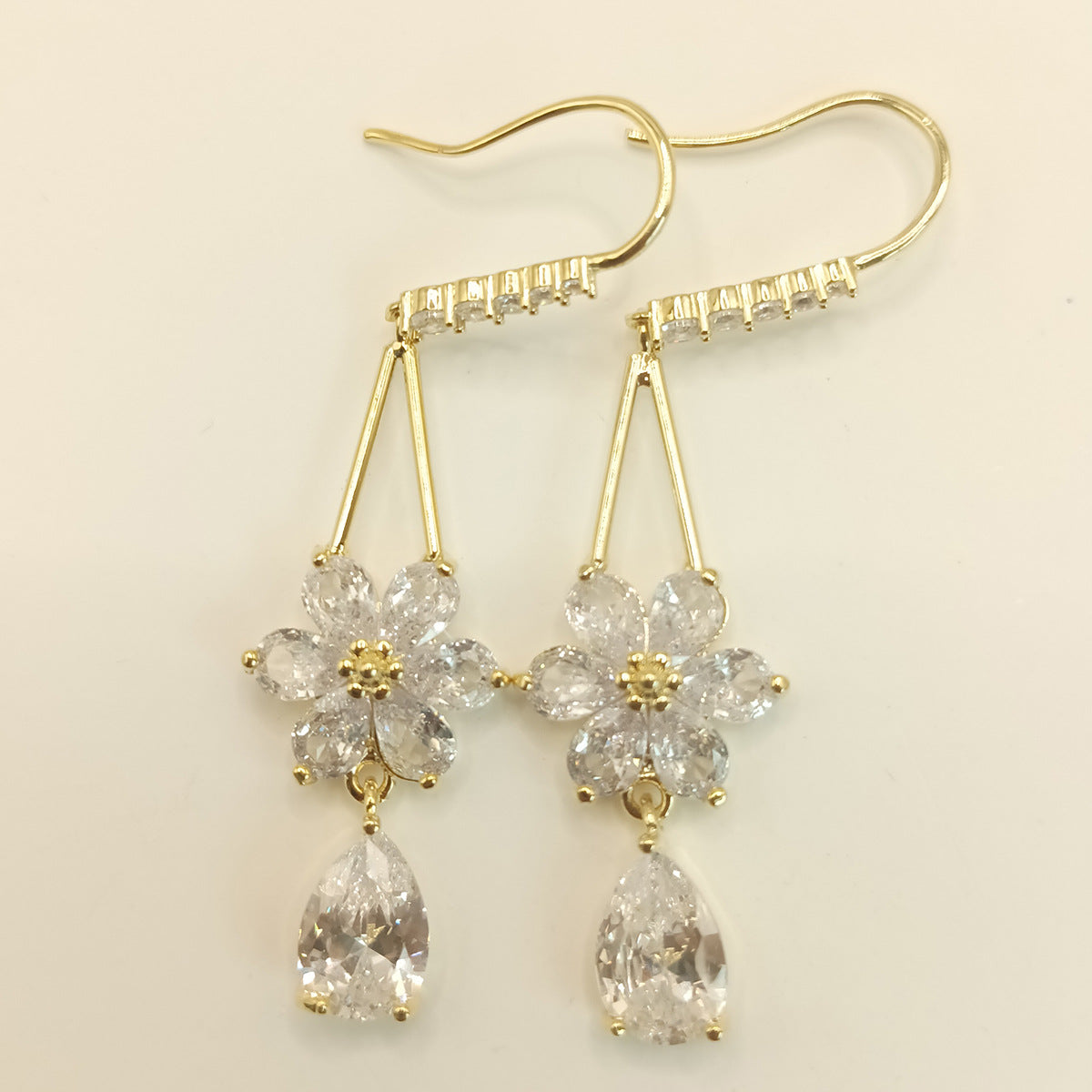 Super Shiny Zircon Flower Earrings