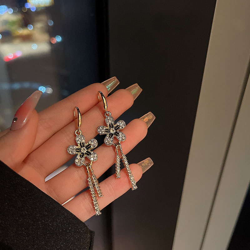 Flower Diamond Tassel Earrings