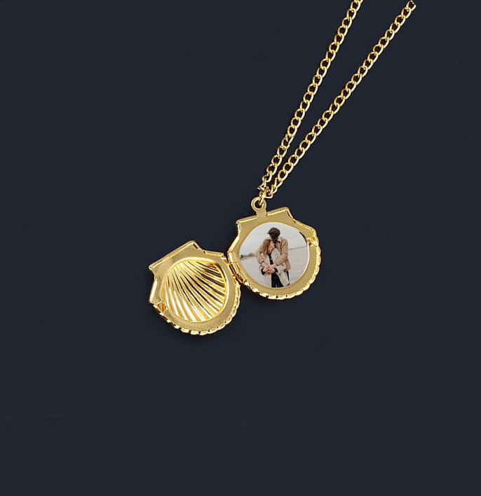 Seashell locket