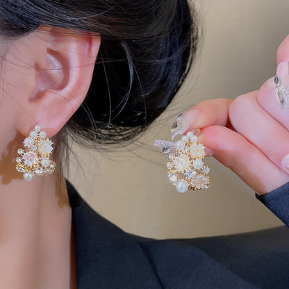 - Openwork Pearl Flower Earrings