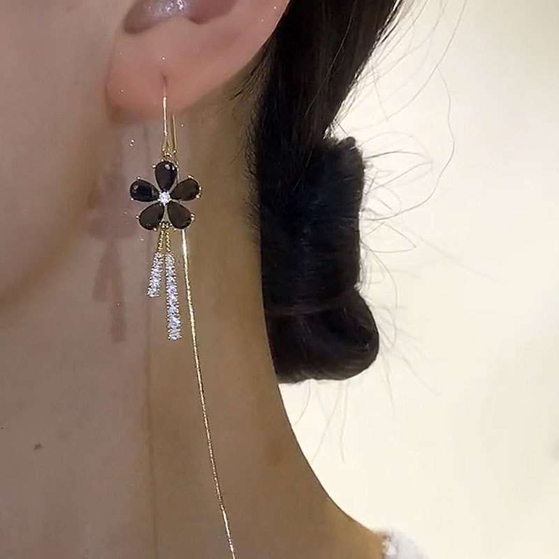 Crystal Cinquefoil Flower Tassel Earrings