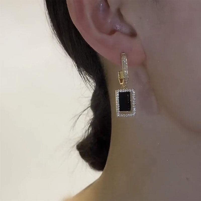 S925 Silver Needle Fashion Black Square Micro-inlaid Zircon Earrings