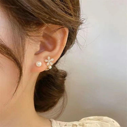 Shiny Cubic Zirconia Flower Stud Earrings