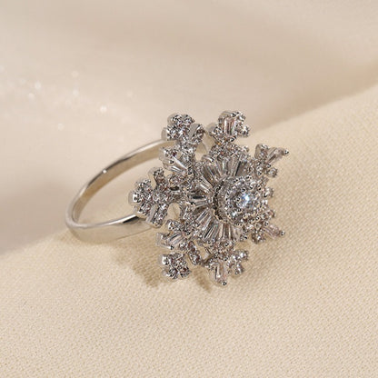 Elegant Rotating Crystal Anxiety Relief Snowflake Ring