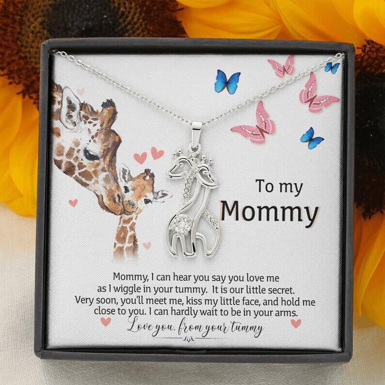 LOVE Giraffe Hug Pendant Necklace - To My Mommy