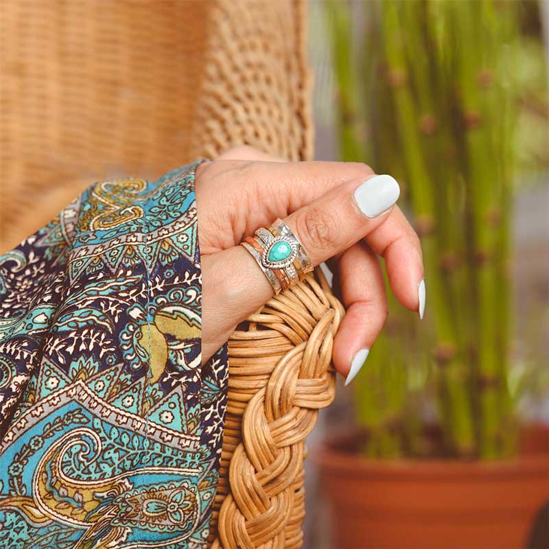 THE SERENITY TURQUOISE LARGE CIRCLE RING