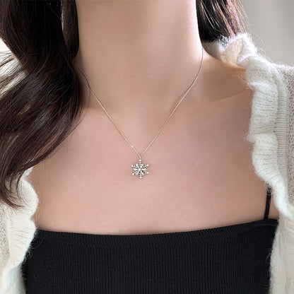 Sparkling Zirconia Spinning Snowflake Necklace❄