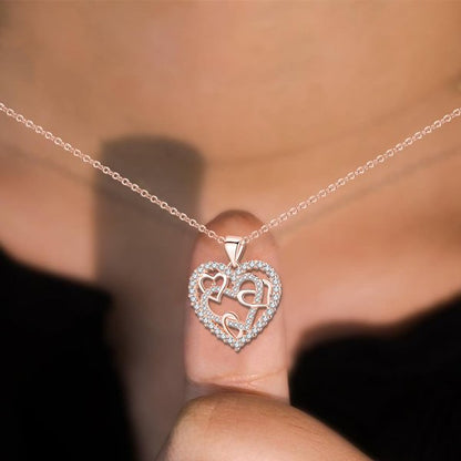Interlocking Hearts Necklace - 👩‍❤️‍👩'' Sisters of my soul & Friends of my heart''