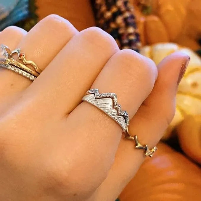 KEEP CLIMBING STACK RING