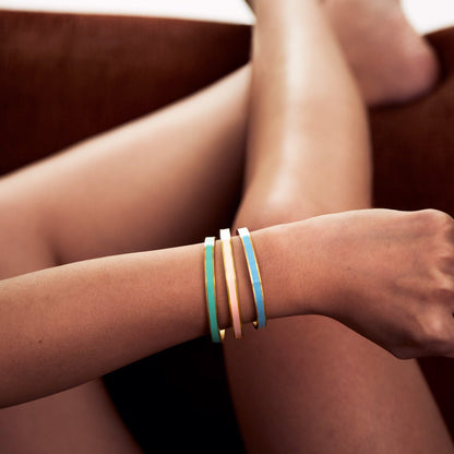 DON'T LET THE HARD DAYS WIN COLOR BANGLE