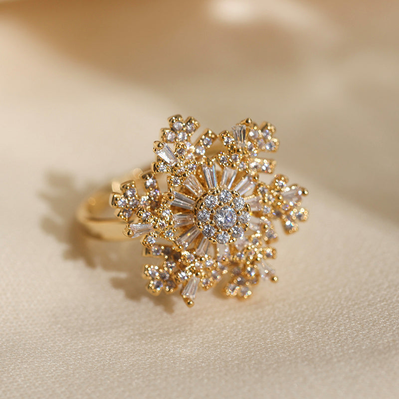 Elegant Rotating Crystal Anxiety Relief Snowflake Ring