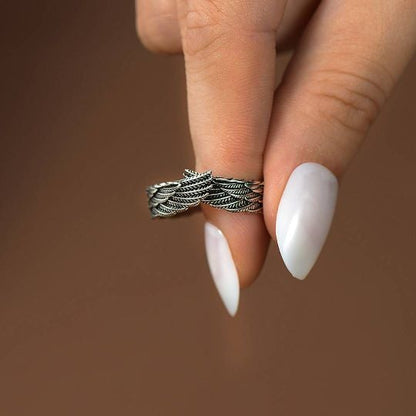 Adjustable guardian angel wings ring