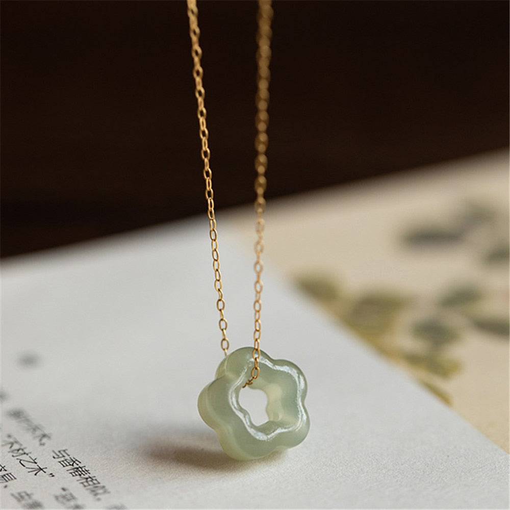 JADE FLOWER NECKLACE