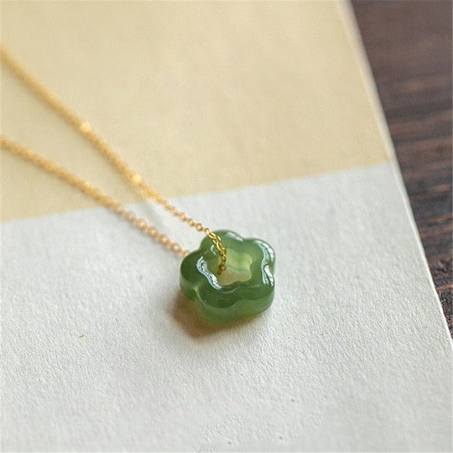 JADE FLOWER NECKLACE