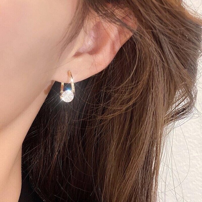 DIAMOND ROUND STUD EARRINGS