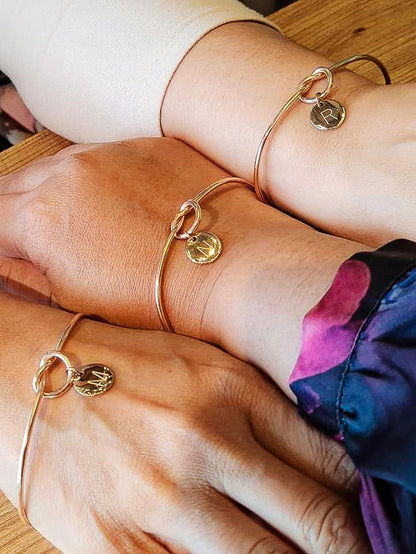 AC "TIE THE KNOT" INITIAL BRACELET
