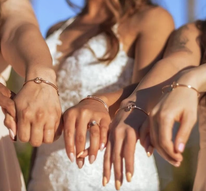 AC "TIE THE KNOT" INITIAL BRACELET