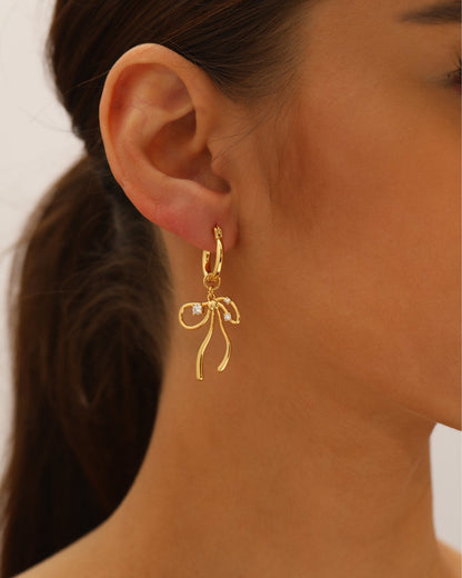 The Bow Earrings in Gold