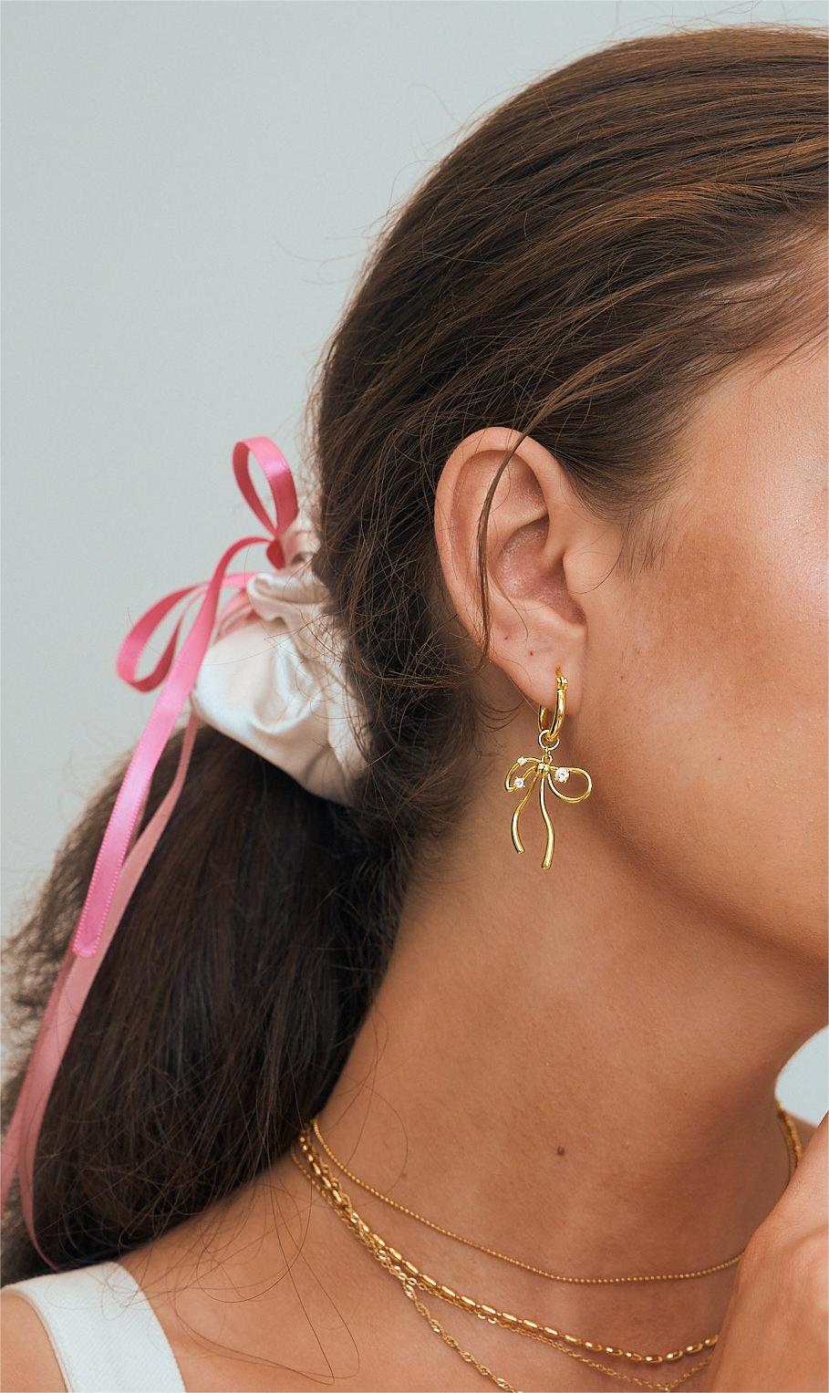 The Bow Earrings in Gold