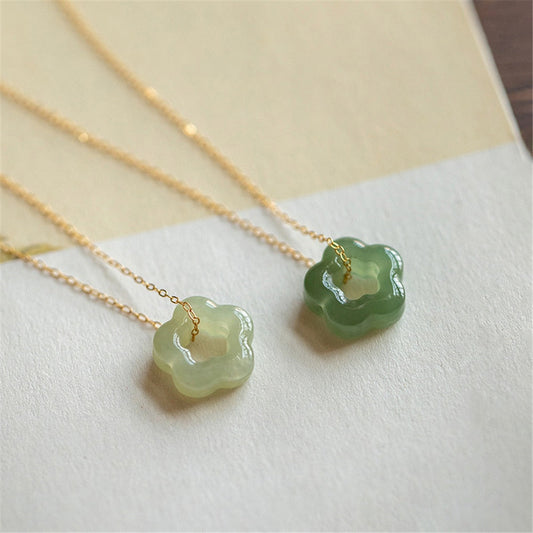 JADE FLOWER NECKLACE