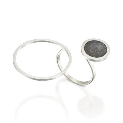 Circle Asymmetric Ring