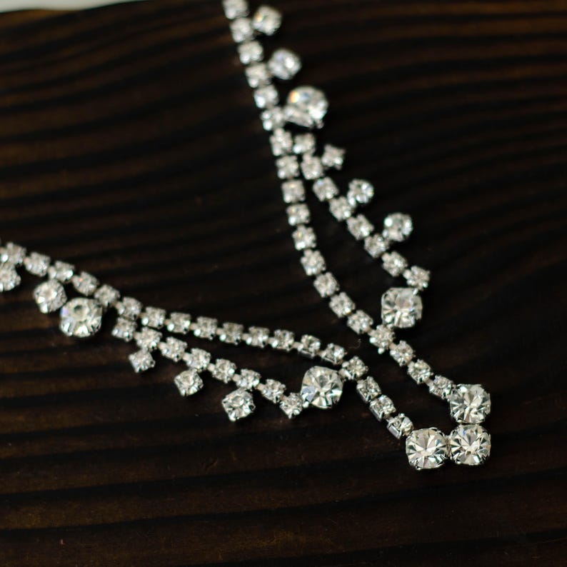 Forever Florence Jewelry Set – Vintage Glamour Bib Necklace & Dangle Earrings