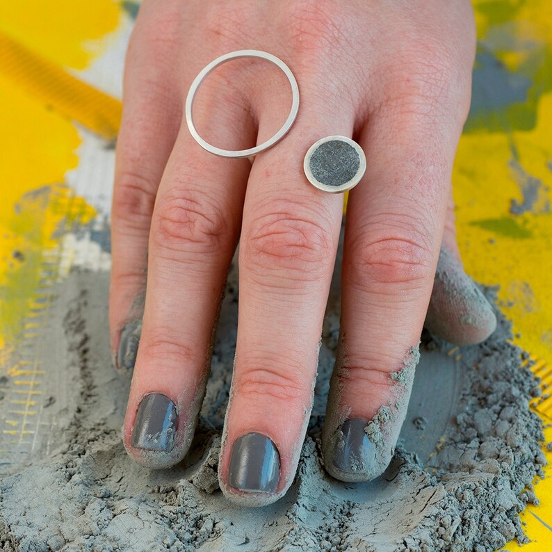 Circle Asymmetric Ring