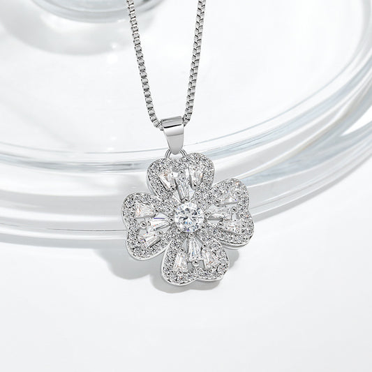 Spinning Heart Clover Necklace
