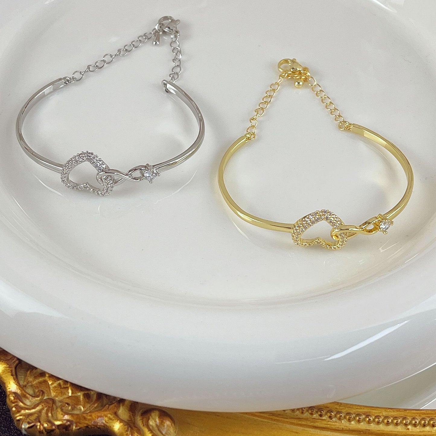 ALWAYS IN MY HEART - INFINITY HEART BRACELET