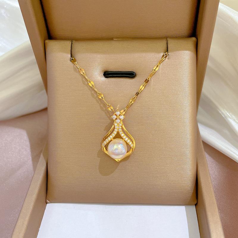 French Pearl Necklace