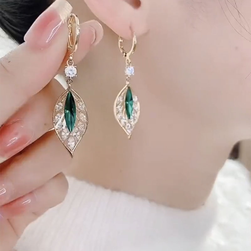 - Green Crystal Leaf Zircon Earrings
