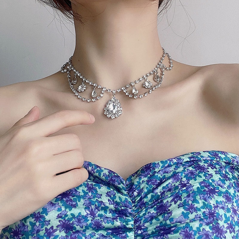 French Water Drop Petal Necklace