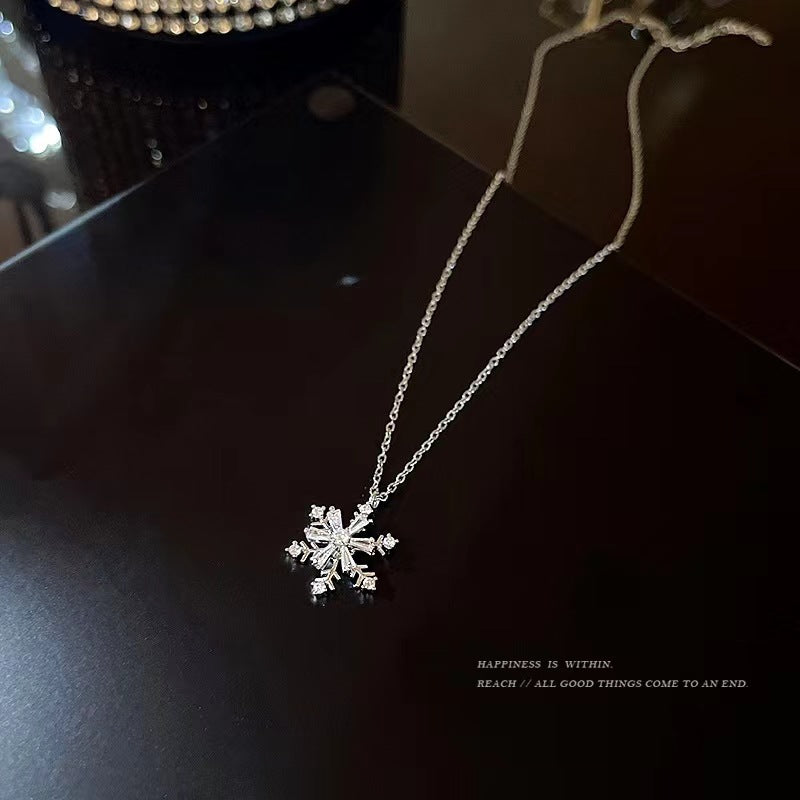 Sparkling Zirconia Spinning Snowflake Necklace❄