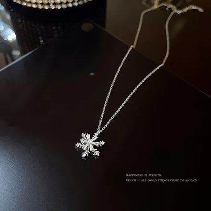 Sparkling Zirconia Spinning Snowflake Necklace❄