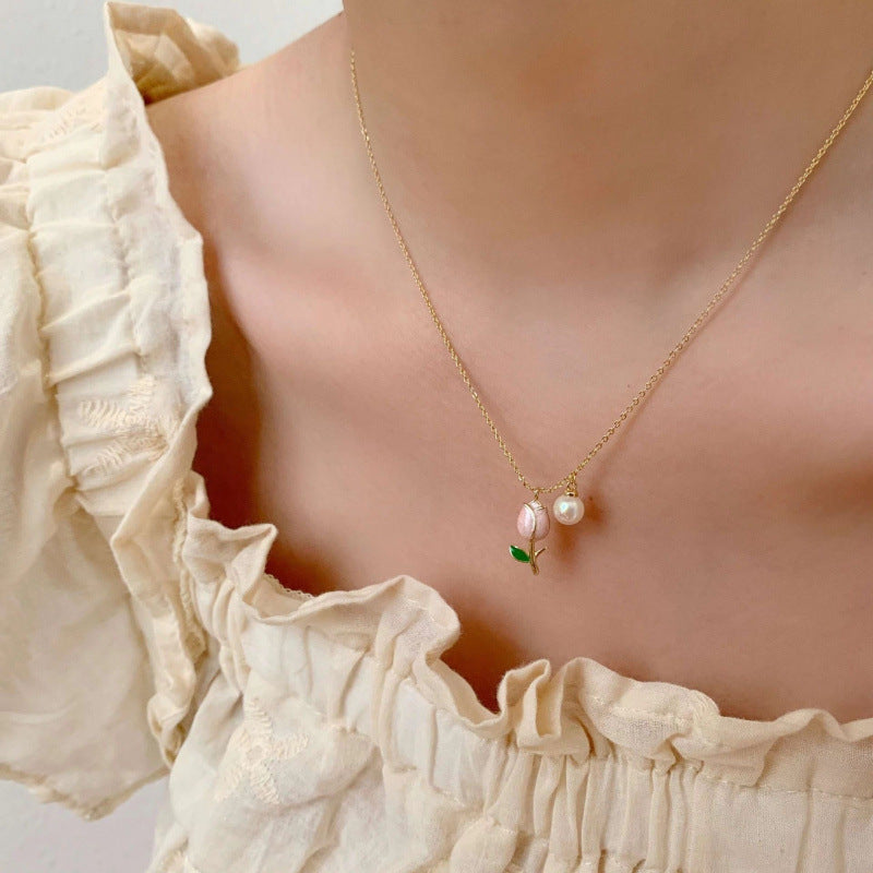 Tulip Pearl Necklace