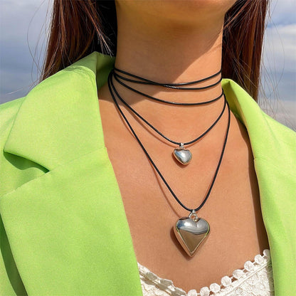Sweet And Cool 3D Heart Pendant Choker💛