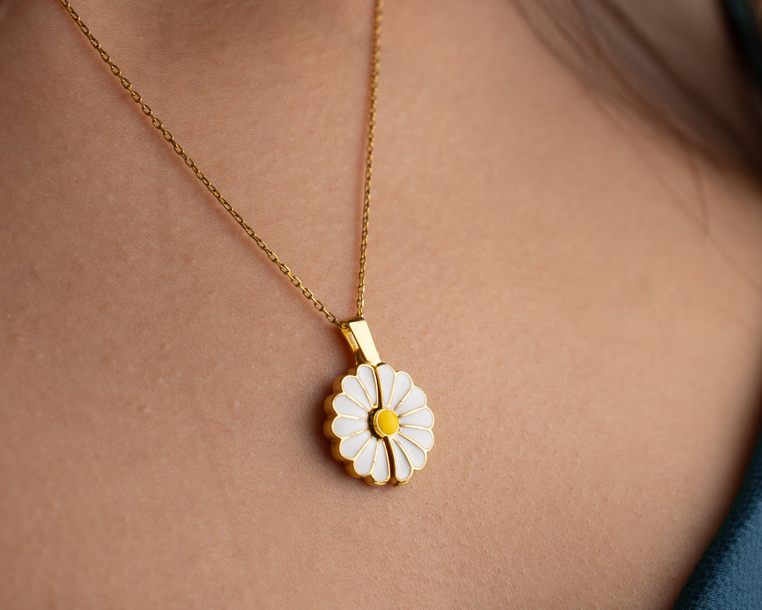 🎁GIFT FOR HER-Hidden Message Daisy Locket Necklace🌼