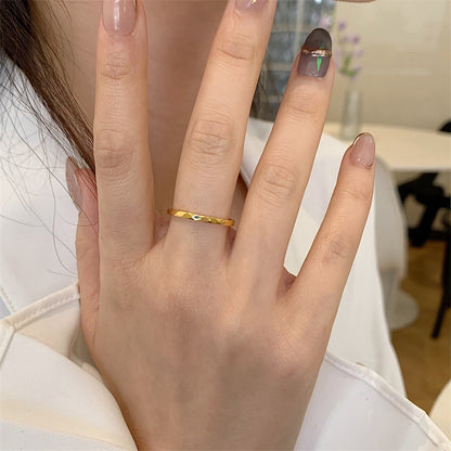 Irregular Geometric Ring