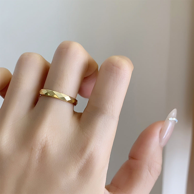 Irregular Geometric Ring