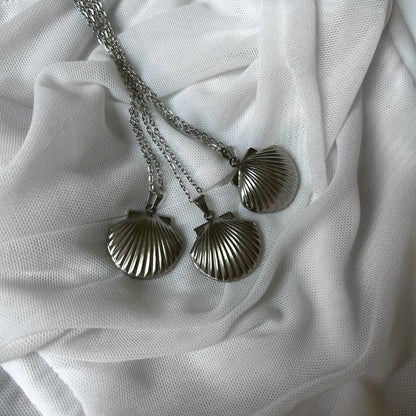 Seashell locket