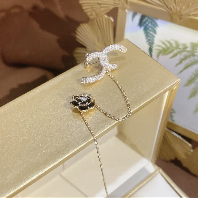 🌸C-Shaped Black Camellia Microset Zircon Earrings