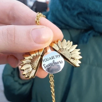 "You Are My Sunshine" Sunflower Necklace🌻